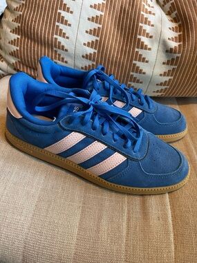 adidas Blue and Pink Women's Athletic Shoes